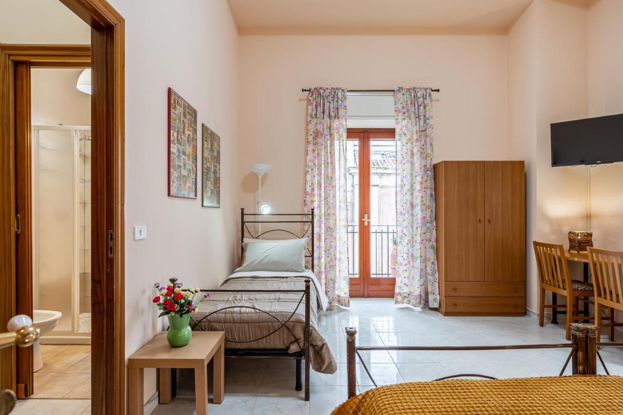 Catania Central And Comfy Apartments Eksteriør billede